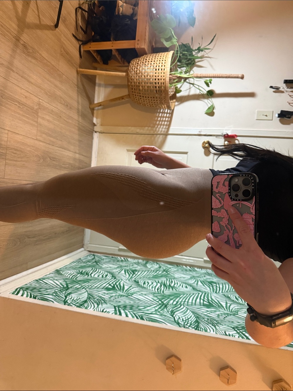 Alphalete High-Rise Leggings in Tan - Picture 5 of 9